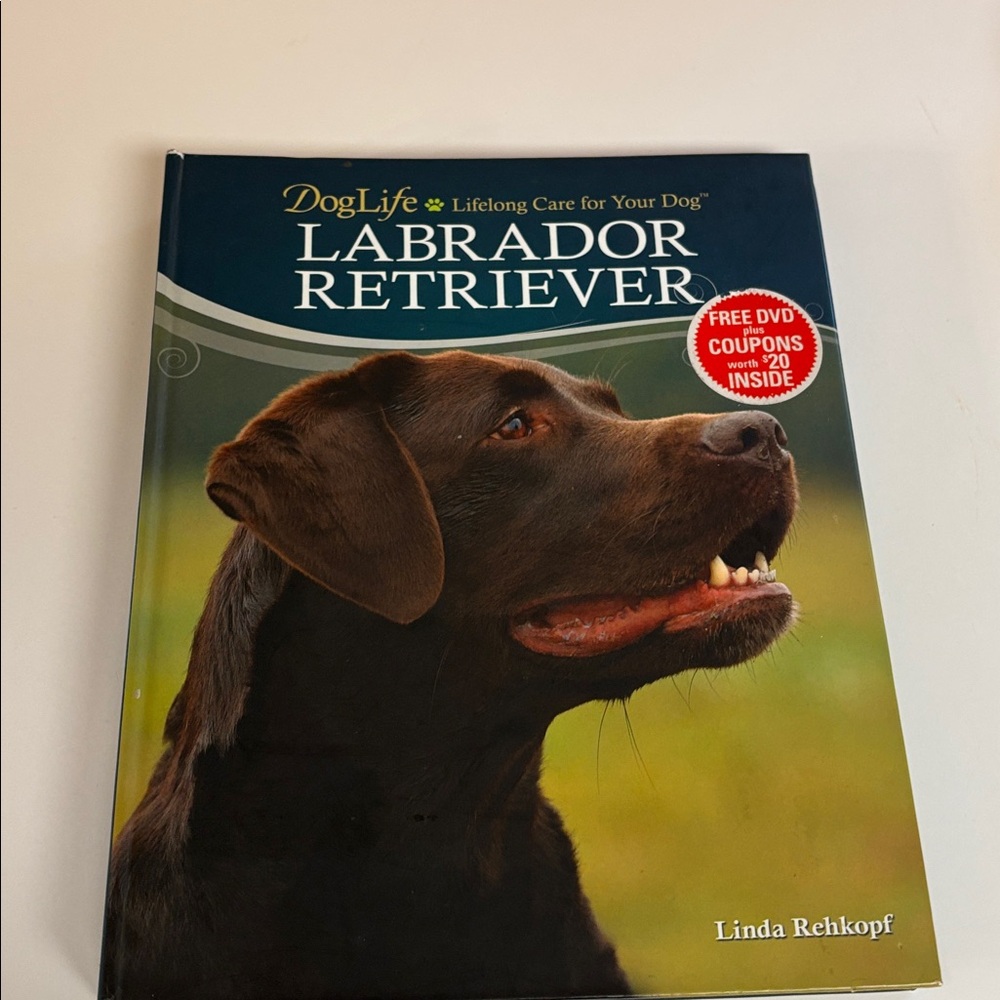 DogLife Labrador Retriever Book